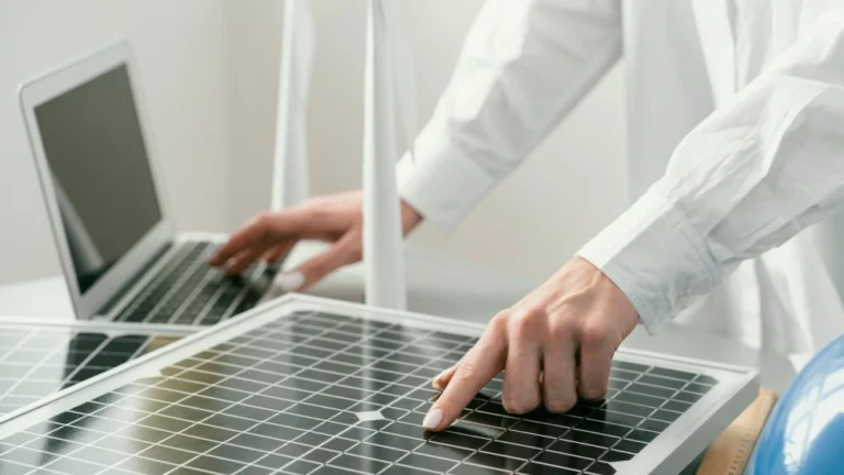 How-Smart-Batteries-Make-Solar-Systems-More-Efficient